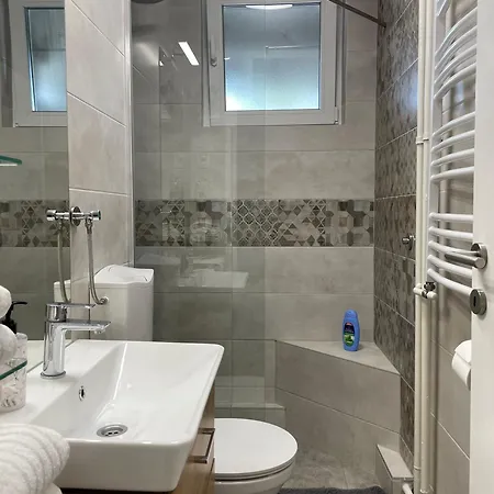 아파트 Boulevard 63 - Na 200 Metara Od Bele Parking Zone 노비사드