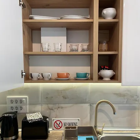 Boulevard 63 - Na 200 Metara Od Bele Parking Zone *