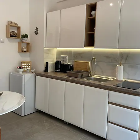 Boulevard 63 - Na 200 Metara Od Bele Parking Zone 노비사드