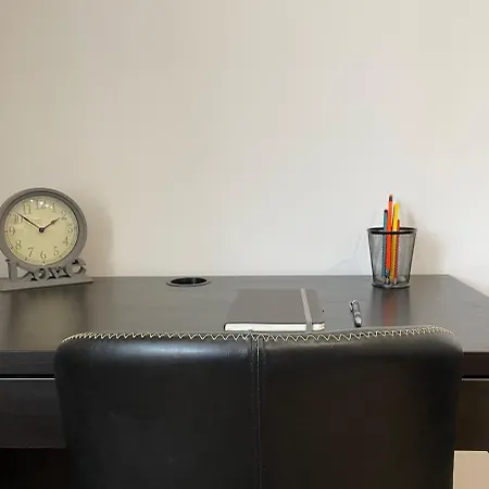 Boulevard 63 - Na 200 Metara Od Bele Parking Zone 노비사드