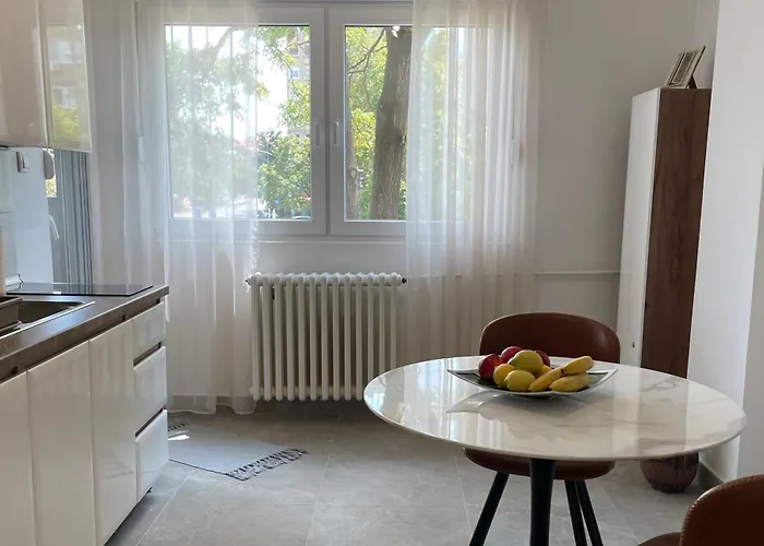 Apartman Boulevard 63 - Na 200 Metara Od Bele Parking Zone